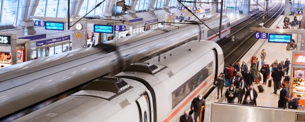 Fernzüge der Bahn im Oktober nur wenig pünktlicher