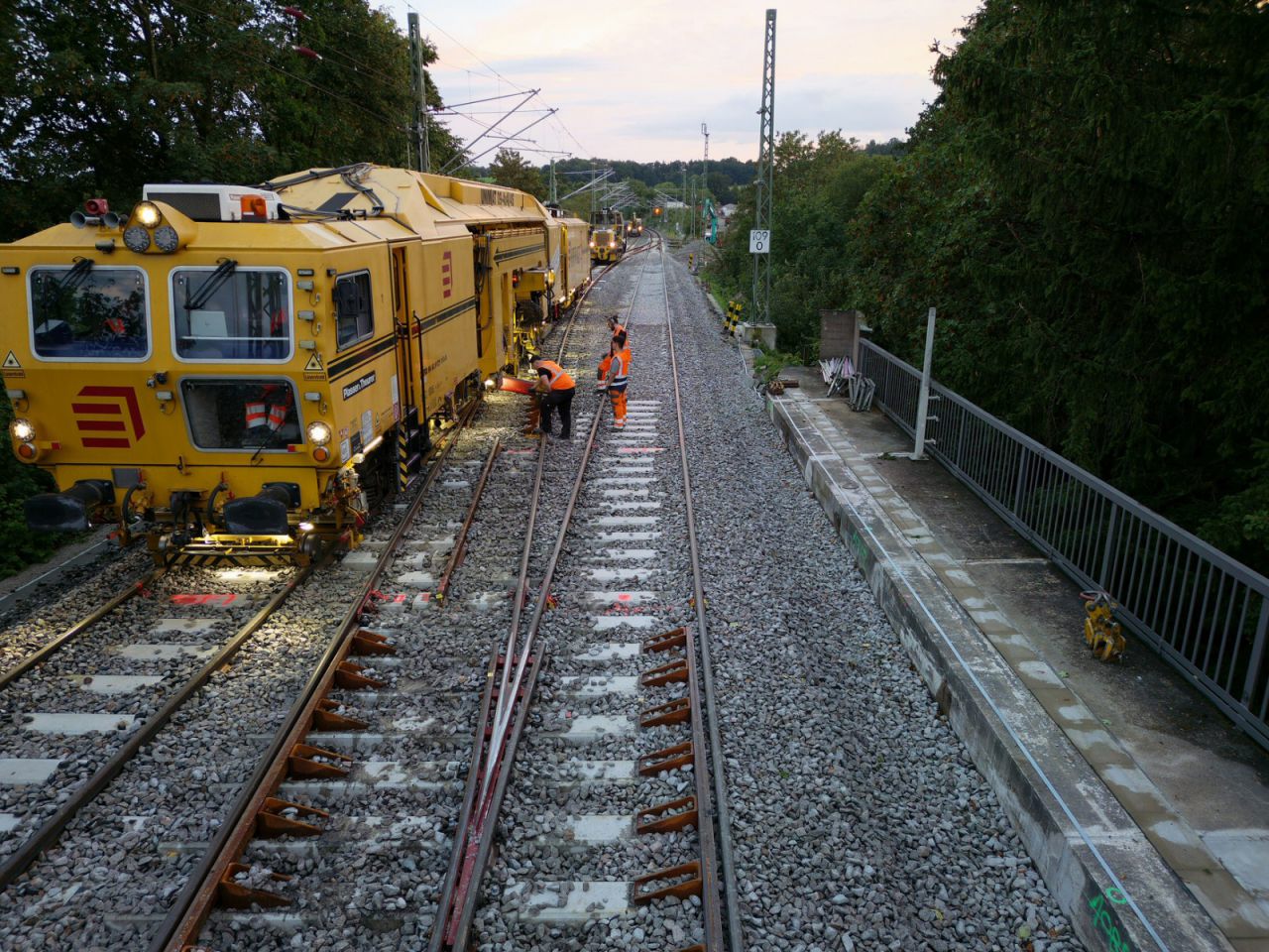 Instandsetzungsarbeiten an der historischen Elstertalbrücke