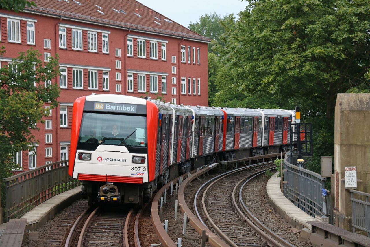 HOCHBAHN