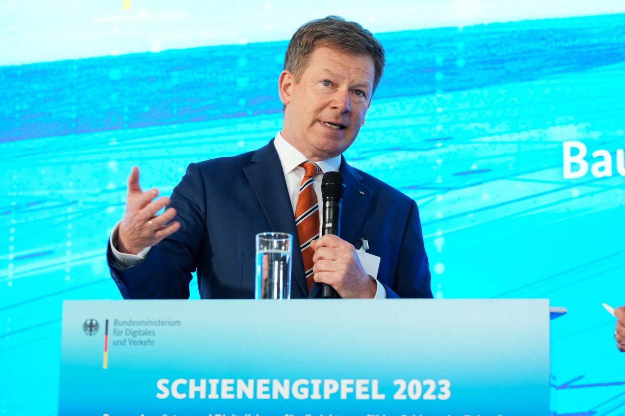 Dr. Richard Lutz beim Schienengipfel 2023