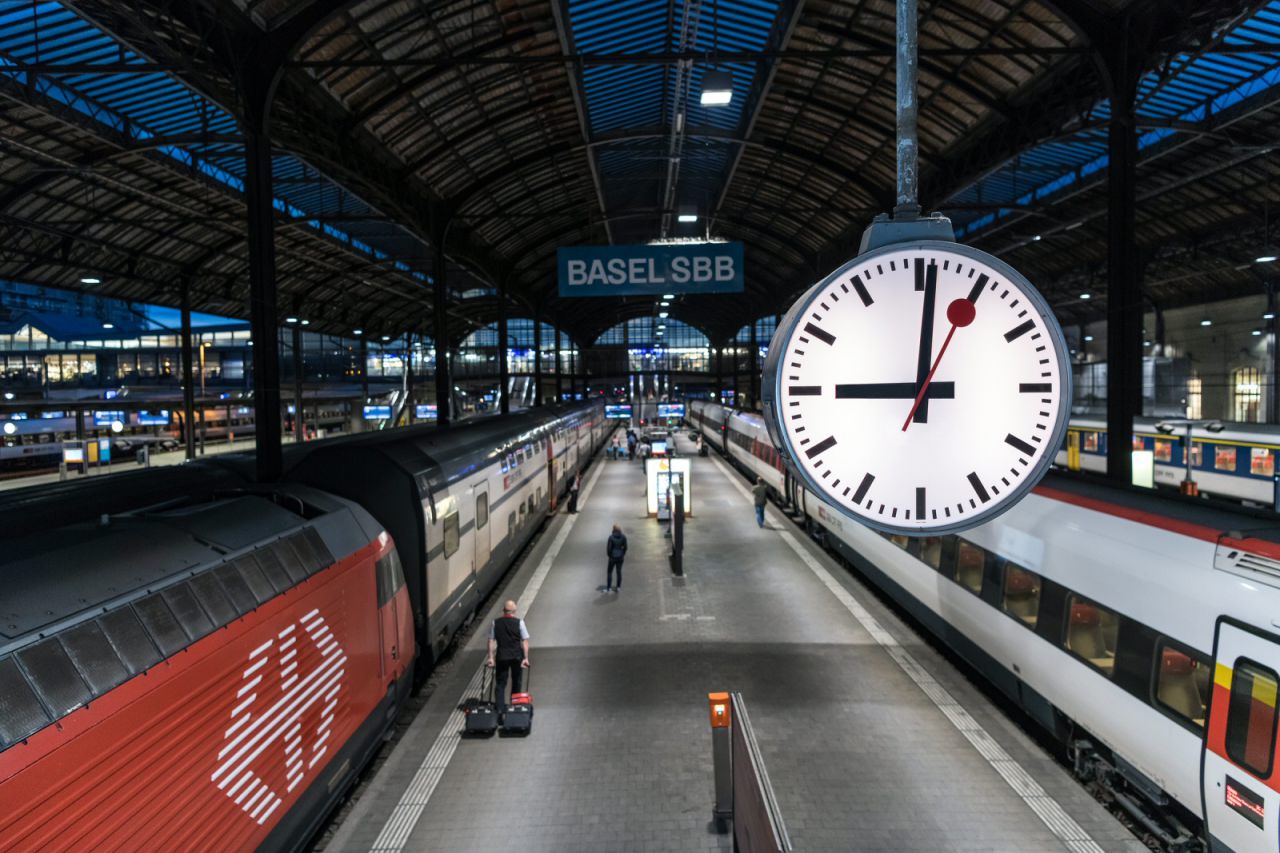 Bahnhofsuhr im Bahnhof Basel SBB