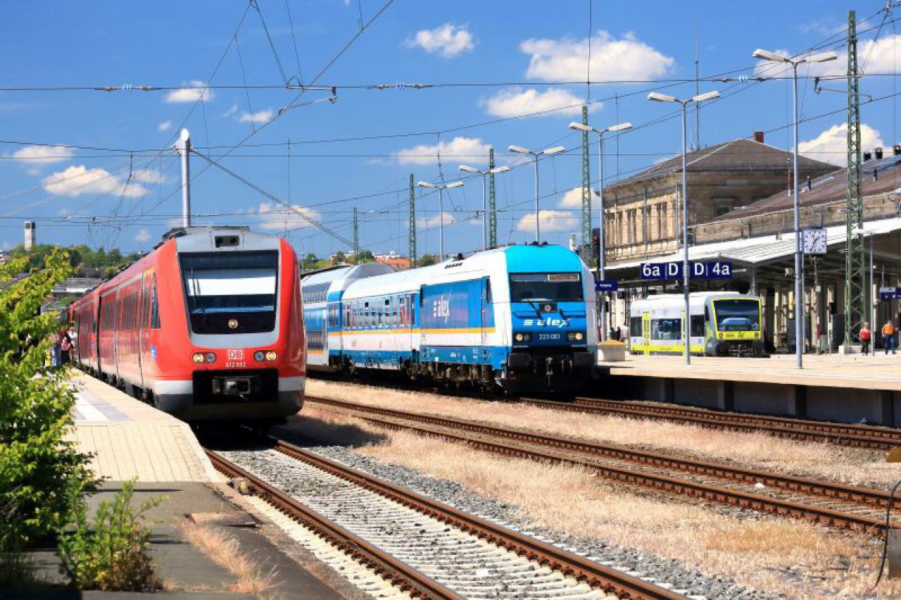 Deutsche Bahn, Alex (Die Länderbahn) und Agilis in Hof, Oberfranken