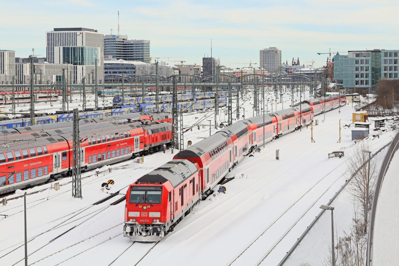 Die Bahn unterwegs im Winter