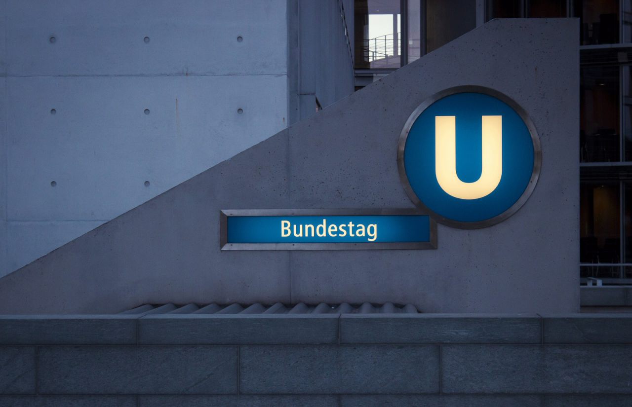 U-Bahn-Station am Deutschen Bundestag in Berlin