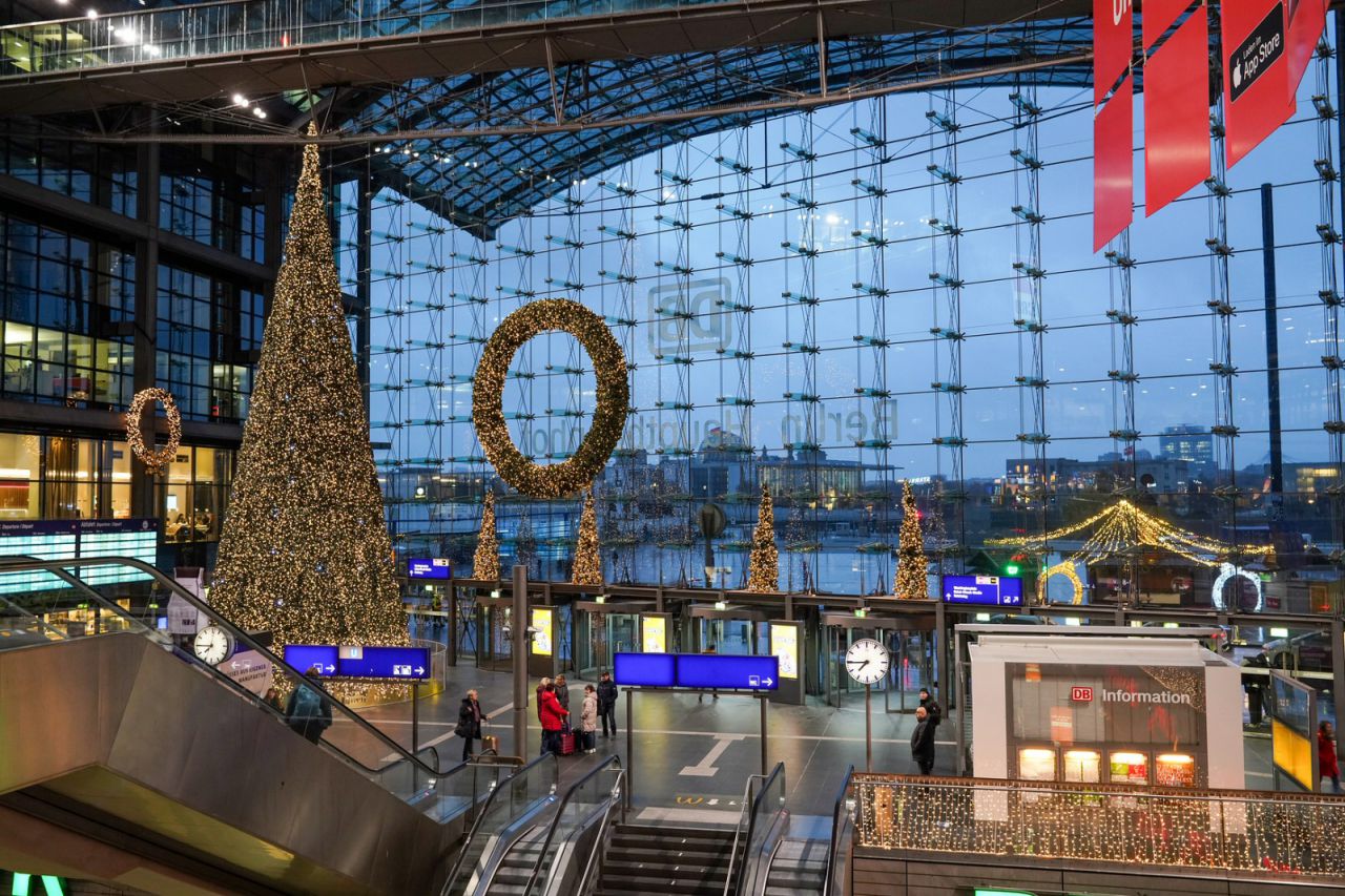 Adventszeit im Berliner Hauptbahnhof