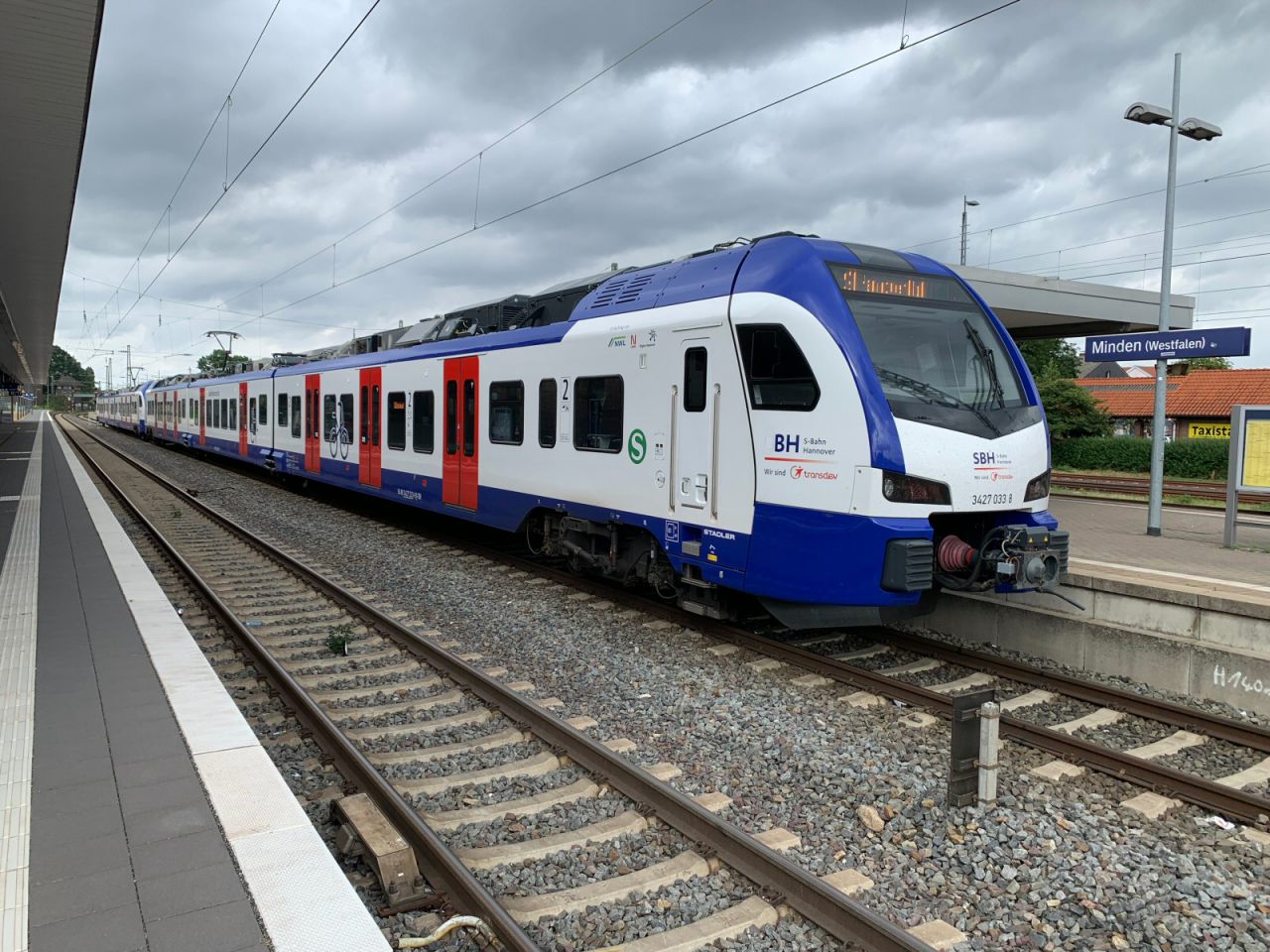 Stadler Flirst 3XL des Betreibers Transdev Hannover GmbH