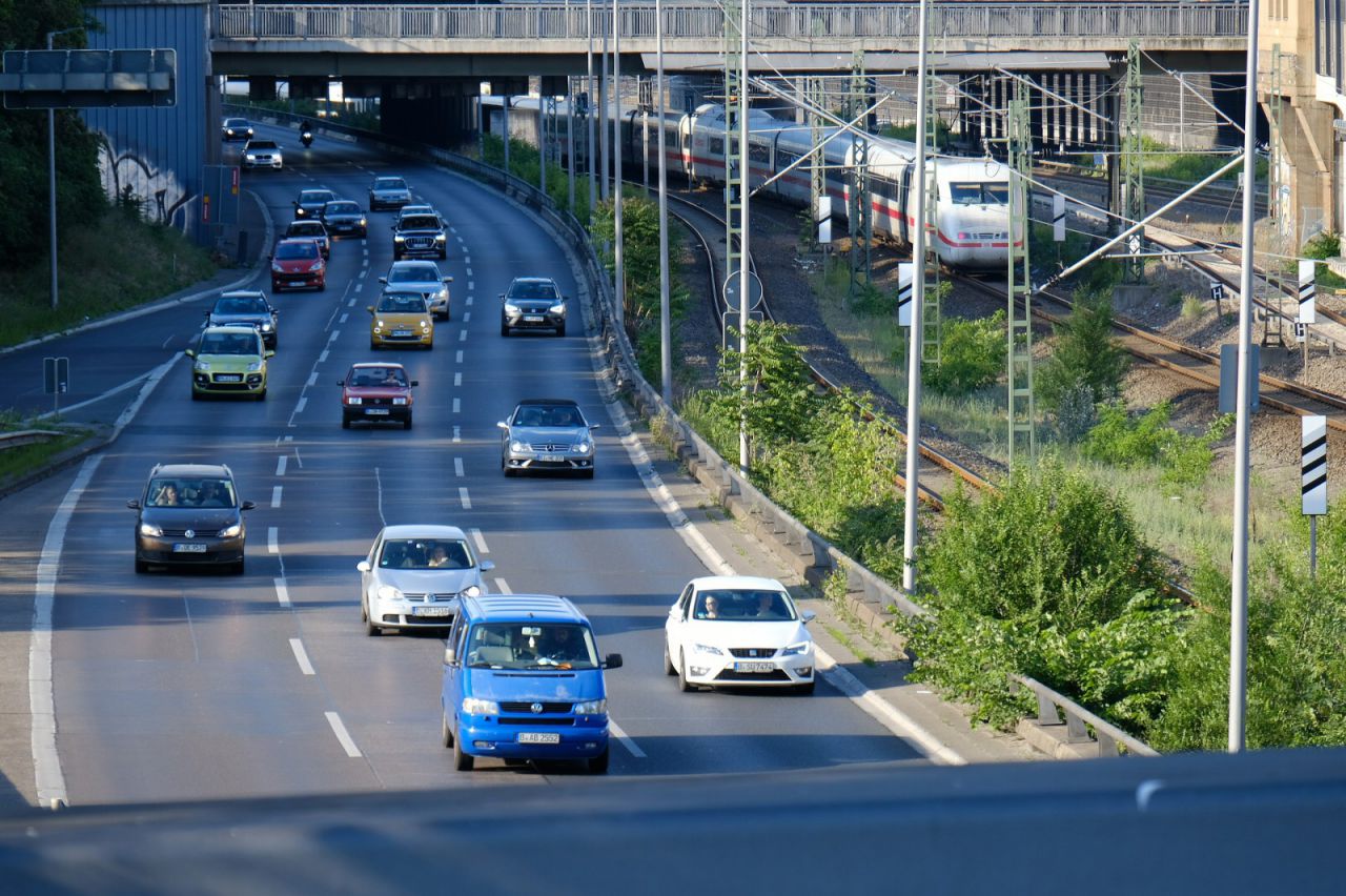 Stadtautobahn und ICE