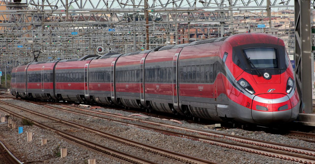 Frecciarossa 1000 am Bahnhof Roma Tiburtina