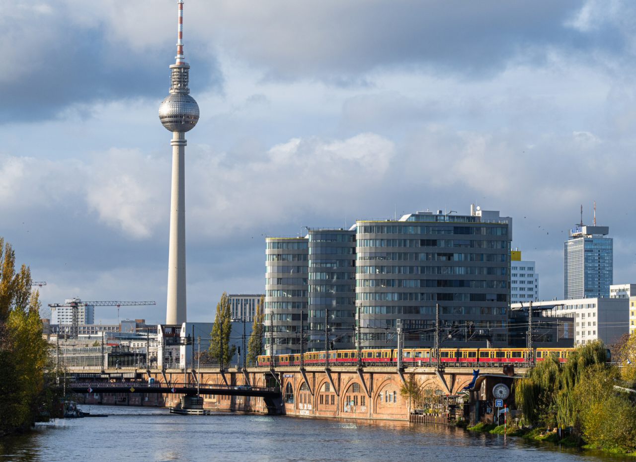 BVG-Zentrale Trias, Holzmarktstraße