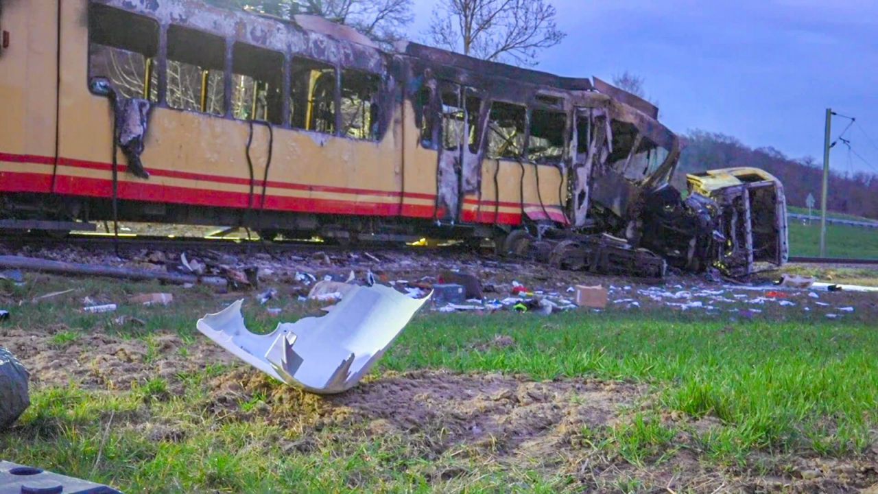 Stadtbahn-Unglück fordert drei Todesopfer bei Ubstadt-Weiher