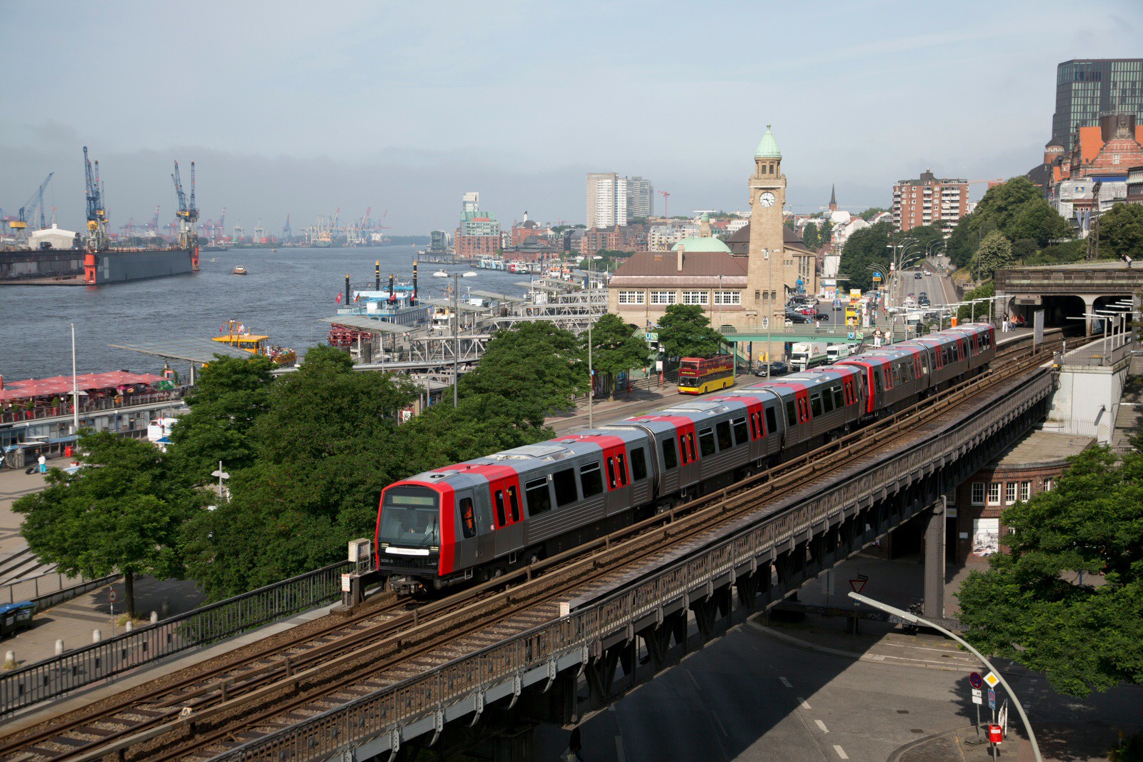 Passenger numbers in Hamburg are rising